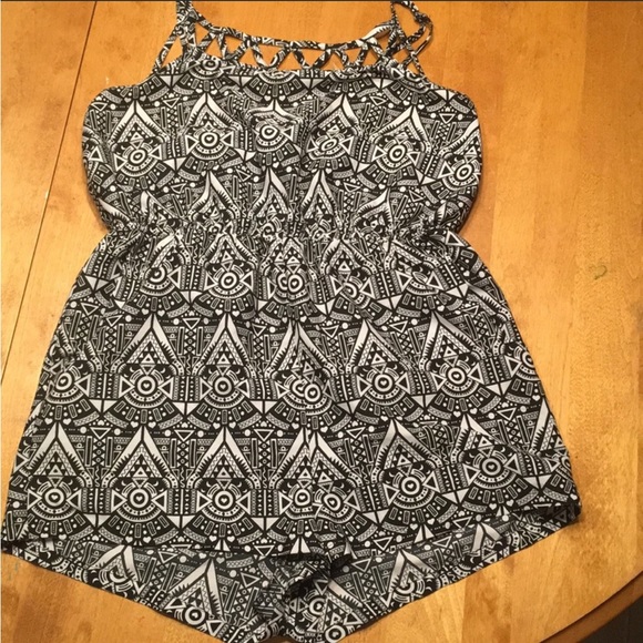 Deb romper - Picture 1 of 8